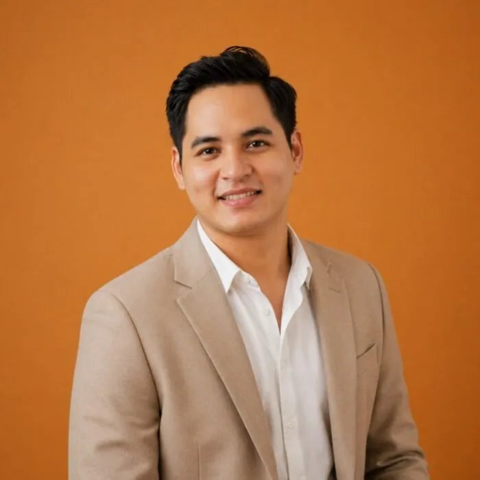 Phương Builder, Đoàn Văn Phương